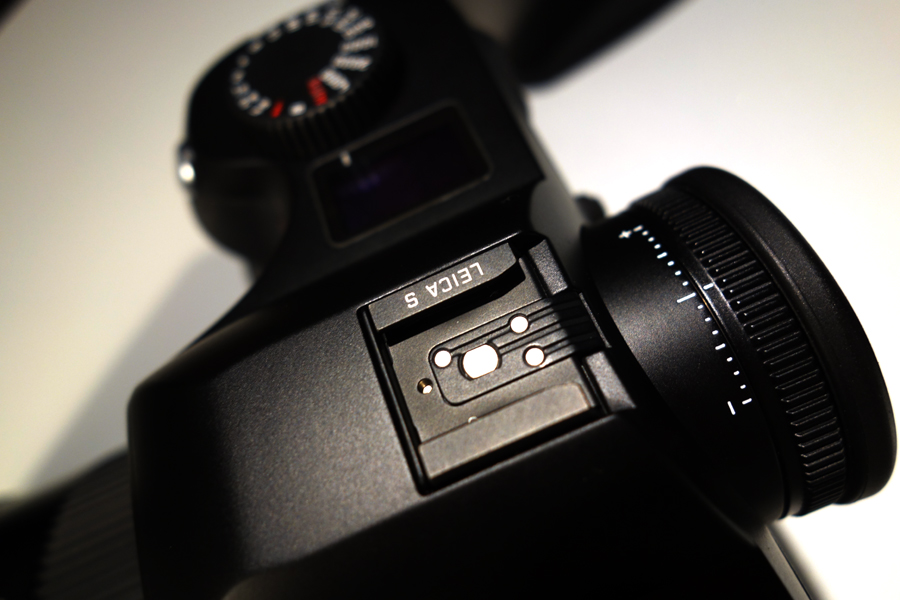 LEICA S