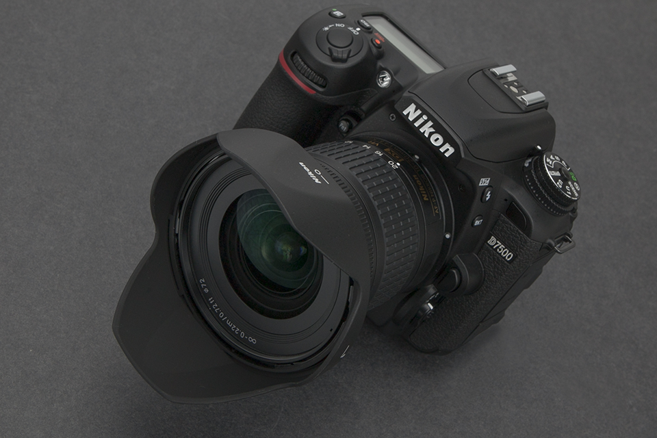 カメラ その他 431:『Nikon AF-P DX 10-20mm F4.5-5.6G VR』 | KASYAPA