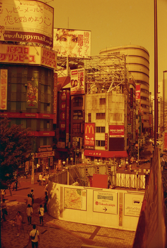 キヤノン35mmf2.8+REDSCALE