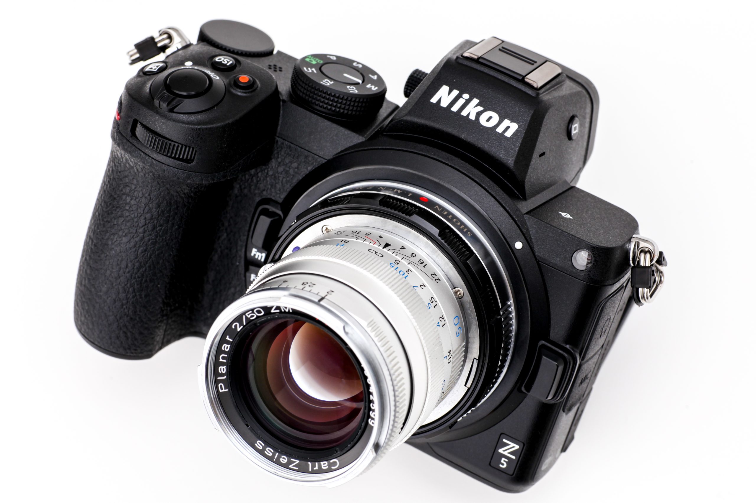 Nikon Z5』をマウントアダプターで撮る：Carl Zeiss Planar T* 50mm F2 